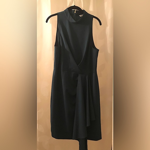Trina Turk Dresses & Skirts - NWOT-Trina Turk, hunter green cocktail dress, high waisted with flair. Size 14